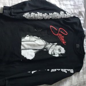 Selena Q. Long sleeve top